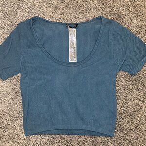 Zara - cropped material shirt